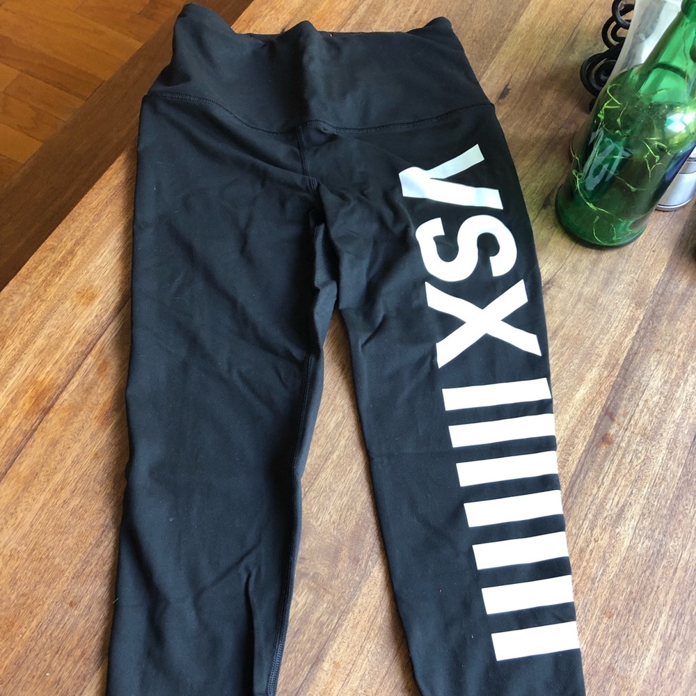 Victoria’s Secret athletic leggings: Size: S